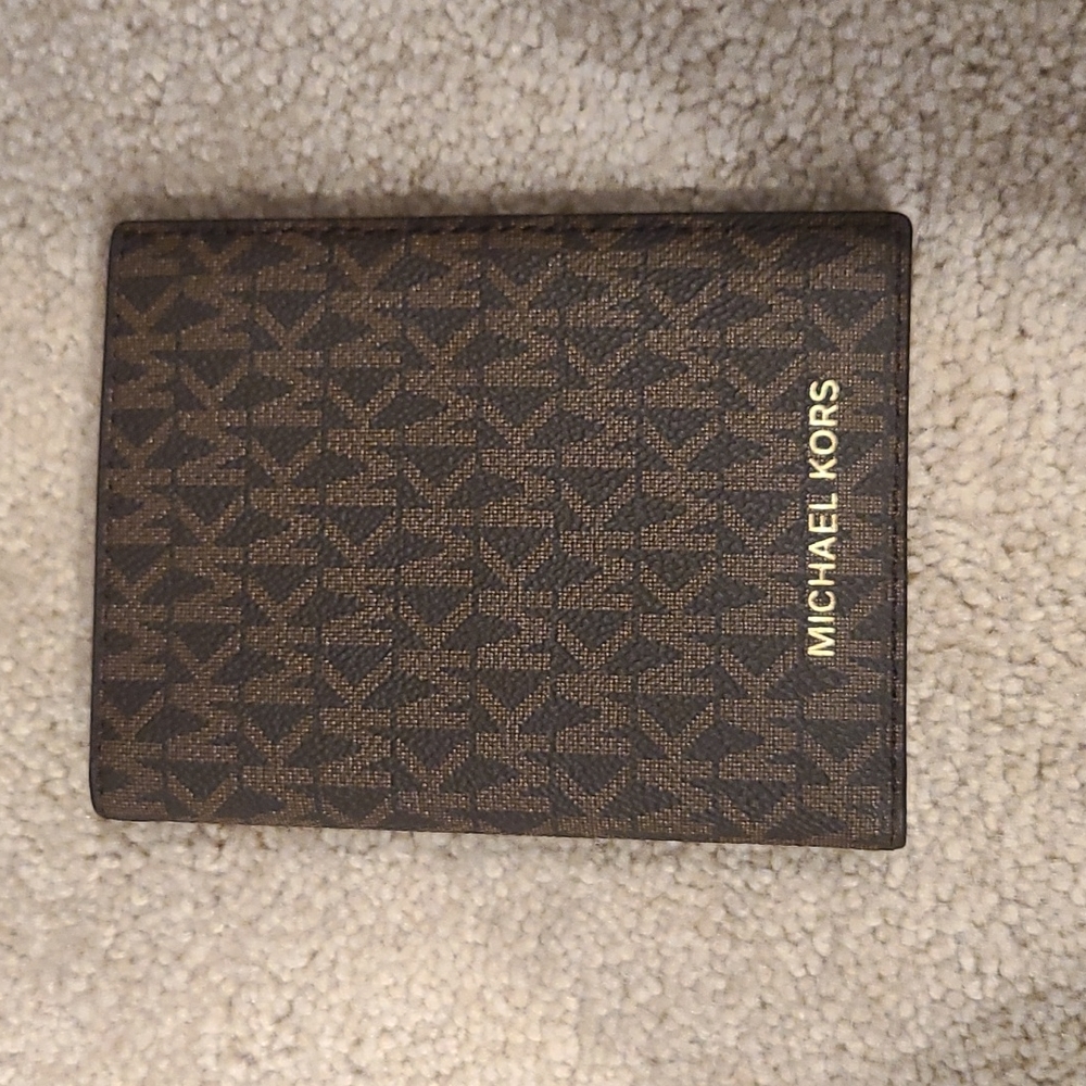 Michael Kors wallet